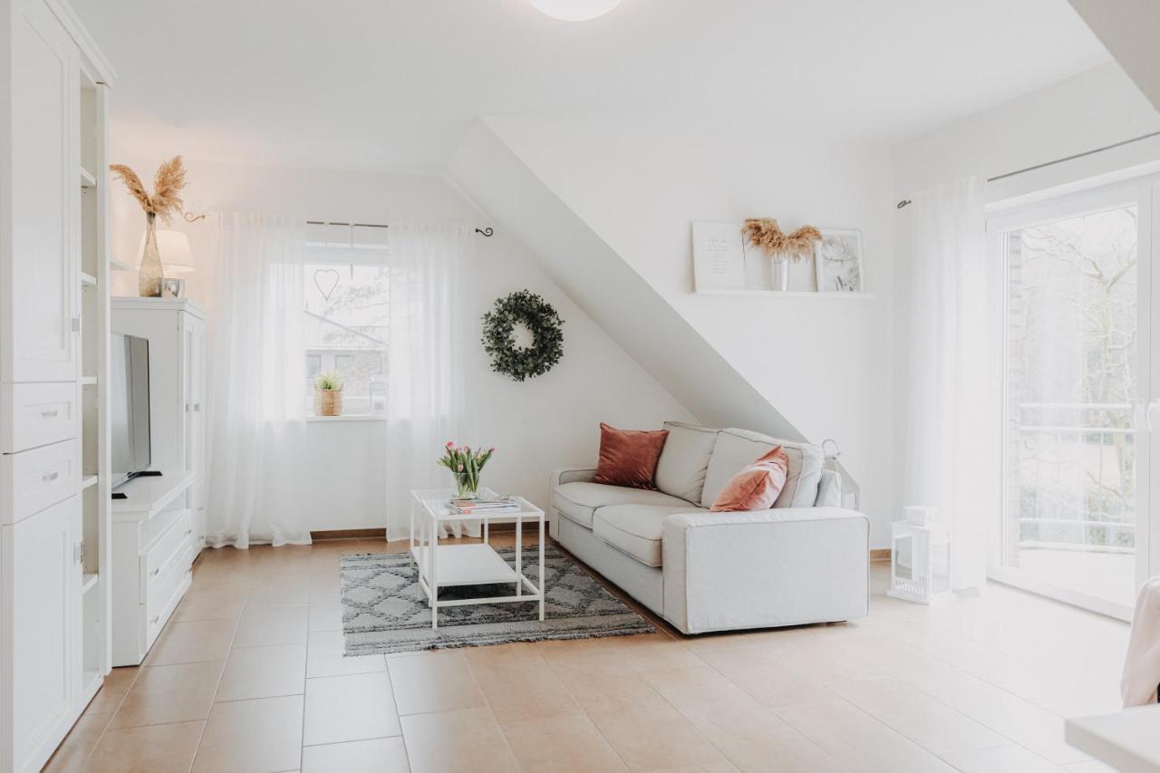 Ferienwohnung Weidenblick Varel Bagian luar foto