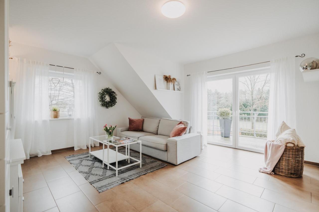 Ferienwohnung Weidenblick Varel Bagian luar foto